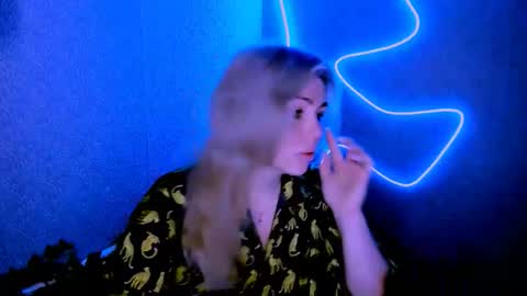 Lora online show from 25, 2, 2026