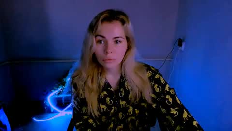 Lora online show from 6, 4, 2026