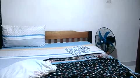 Snapshot of loreencutie chatting on 18, 11, 2025 loreen online show from 18, 11, 2025