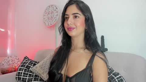 L O R E N online show from 1, 2, 2025