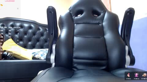 Snapshot of lorenzoreyes_ chatting on 10, 9, 2025 LorenzoReyes online show from 10, 9, 2025