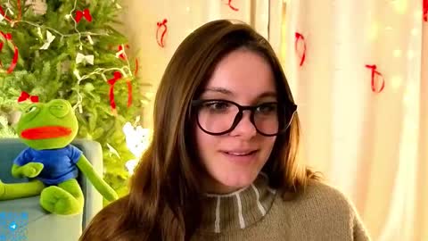 Chloe for Fan BlackHole online show from 19, 12, 2025