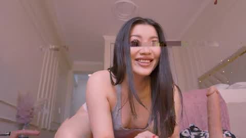 Snapshot of lori_leen chatting on 23, 3, 2026 Leyla online show from 23, 3, 2026