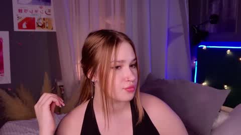 Snapshot of lori_mason chatting on 6, 3, 2025 Lori online show from 6, 3, 2025