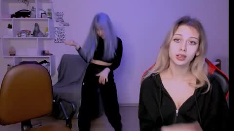 Snapshot of lori_meow chatting on 2, 10, 2025 Lori online show from 2, 10, 2025