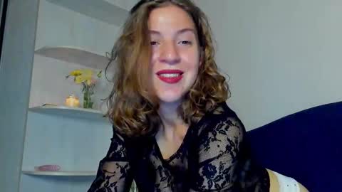 Snapshot of lost_moon chatting on 15, 9, 2025 lost_moon online show from 15, 9, 2025