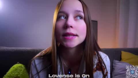 Snapshot of lost_mymind chatting on 17, 12, 2025 Jess online show from 17, 12, 2025