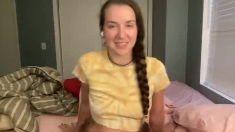 Snapshot of lothlori chatting on 4, 8, 2026 lothlori online show from 4, 8, 2026