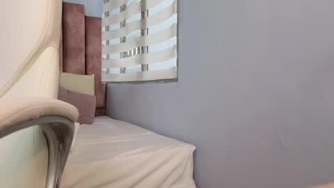 Snapshot of lou_rosse chatting on 28, 1, 2025  Lou Rosse  online show from 28, 1, 2025