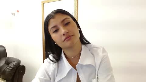 Snapshot of louis_k chatting on 5, 2, 2025 Louis K online show from 5, 2, 2025