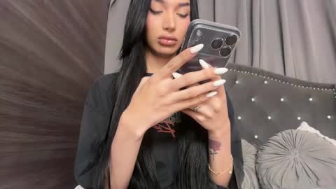 Snapshot of louiseelizabeth chatting on 19, 3, 2026 samantha online show from 19, 3, 2026