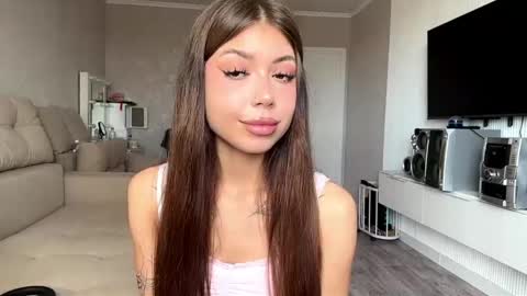 Snapshot of louiswawrzyniak chatting on 29, 5, 2026 Flora online show from 29, 5, 2026