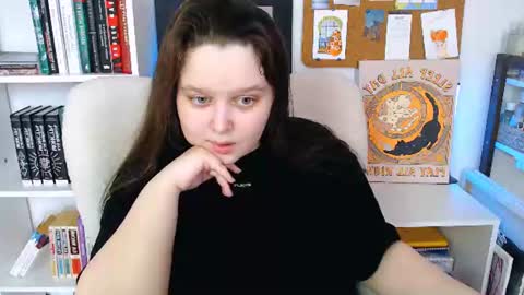 Snapshot of lovbess chatting on 11, 7, 2026 Mia online show from 11, 7, 2026