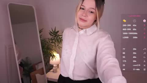 Snapshot of love_audirs6 chatting on 17, 12, 2025 Eva online show from 17, 12, 2025