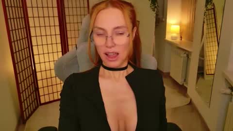 Snapshot of love_call chatting on 25, 11, 2025 love_call online show from 25, 11, 2025