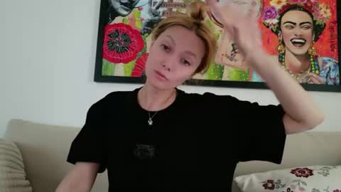 Snapshot of love_call chatting on 17, 6, 2026 love_call online show from 17, 6, 2026