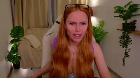 Snapshot of love_call chatting on 30, 6, 2026 love_call online show from 30, 6, 2026