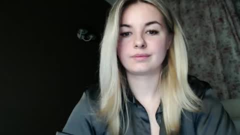 Snapshot of love_dom_meg chatting on 15, 4, 2026 Megane online show from 15, 4, 2026