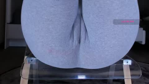Snapshot of love_hard_kiru chatting on 5, 7, 2026 Kira online show from 5, 7, 2026