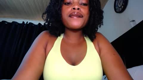 Snapshot of love_niahh chatting on 20, 4, 2026 niahh online show from 20, 4, 2026