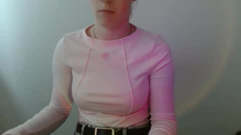 Vivian online show from 25, 2, 2026