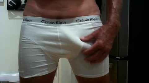 Snapshot of lovehairyone chatting on 8, 9, 2025 lovehairyone online show from 8, 9, 2025