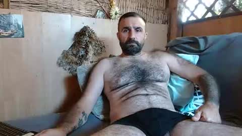 loveivat80 online show from 15, 7, 2026