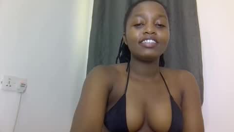 Snapshot of lovelbrownie chatting on 27, 4, 2026 lovelbrownie online show from 27, 4, 2026