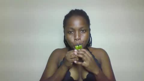 Snapshot of lovelbrownie chatting on 31, 5, 2026 lovelbrownie online show from 31, 5, 2026