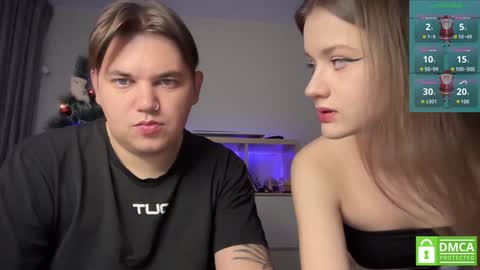 Snapshot of lovelly_mooncouple chatting on 5, 1, 2025 Mileena and Oliver online show from 5, 1, 2025