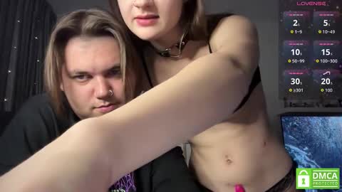 Snapshot of lovelly_mooncouple chatting on 4, 10, 2025 Mileena and Oliver online show from 4, 10, 2025