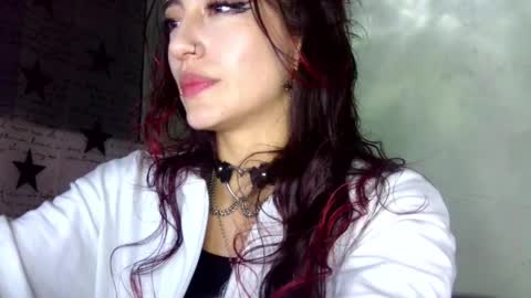 Snapshot of lovely_akira_xwx chatting on 12, 5, 2026 Tami online show from 12, 5, 2026