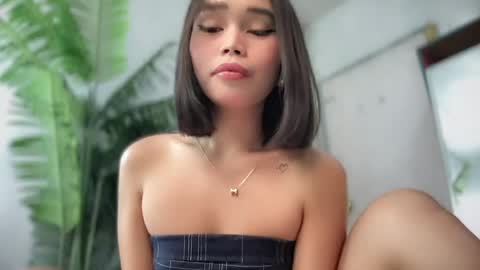 lovely_cittie18 online show from 15, 4, 2026