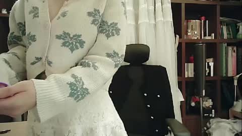 Snapshot of lovely_dana chatting on 18, 1, 2025 DANA KIM online show from 18, 1, 2025