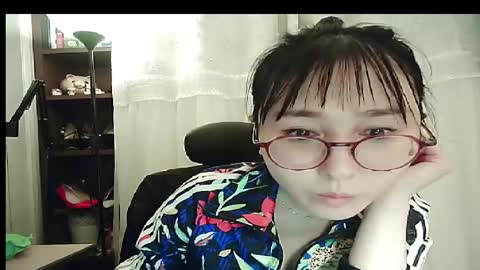 DANA KIM online show from 26, 11, 2025