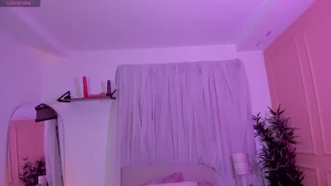 Snapshot of lovely_emma18 chatting on 2, 7, 2026 Emma online show from 2, 7, 2026