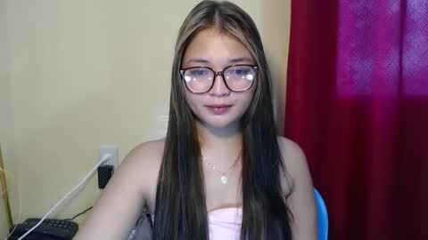 Snapshot of lovely_laura09 chatting on 24, 12, 2024 Lovely Laura online show from 24, 12, 2024