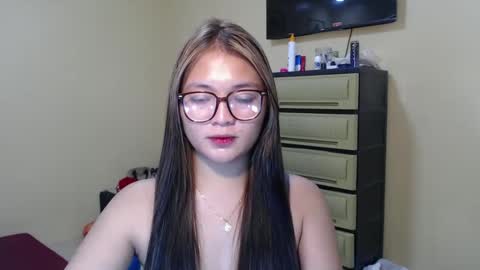 Snapshot of lovely_laura09 chatting on 2, 1, 2025 Lovely Laura online show from 2, 1, 2025