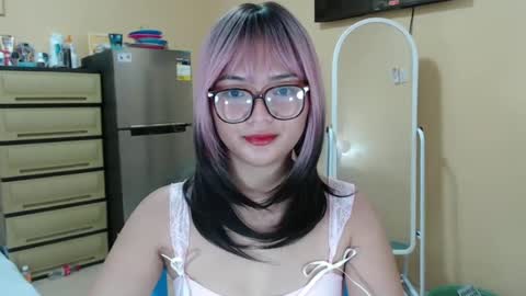 Snapshot of lovely_laura09 chatting on 11, 1, 2025 Lovely Laura online show from 11, 1, 2025