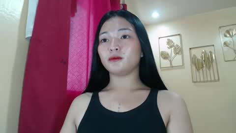 Snapshot of lovely_laura09 chatting on 11, 2, 2025 Lovely Laura online show from 11, 2, 2025