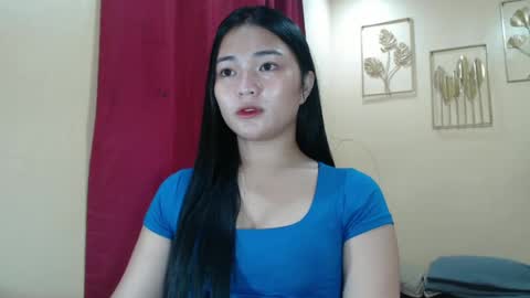Snapshot of lovely_laura09 chatting on 17, 2, 2025 Lovely Laura online show from 17, 2, 2025