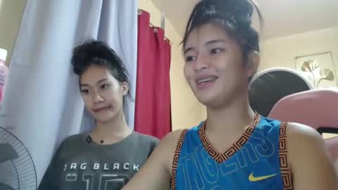 Snapshot of lovely_laura09 chatting on 24, 9, 2025 Lovely Laura online show from 24, 9, 2025
