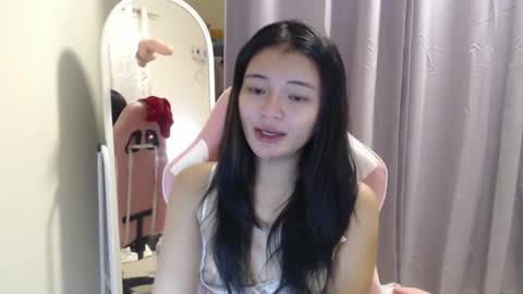 Snapshot of lovely_laura09 chatting on 2, 10, 2025 Lovely Laura online show from 2, 10, 2025