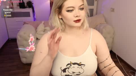 lovely_leilla online show from 9, 1, 2025