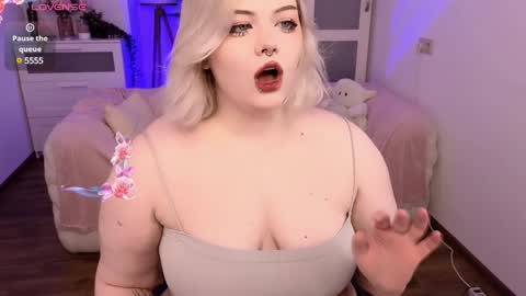 lovely_leilla online show from 18, 1, 2025
