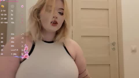 lovely_leilla online show from 19, 10, 2025
