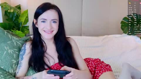 lovely_lo online show from 20, 2, 2026