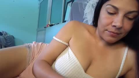 Snapshot of lovely_maia chatting on 26, 5, 2026 Maya online show from 26, 5, 2026