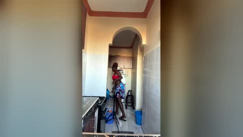 I  am witty online show from 15, 4, 2026