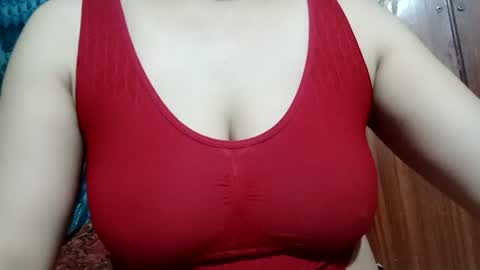 Snapshot of lovely_sweet_girl chatting on 4, 7, 2026 katrina follow me guys online show from 4, 7, 2026